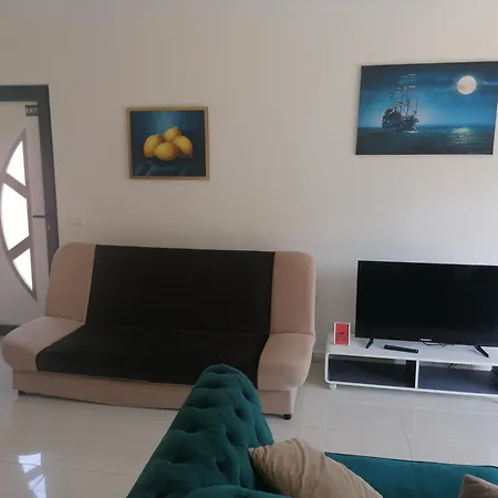 U Kastelima Kastela