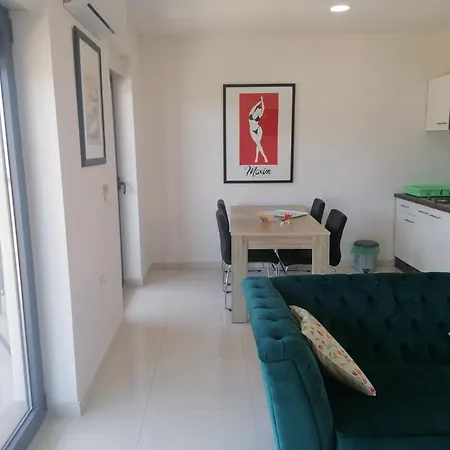 Apartment U Kastelima Kastela